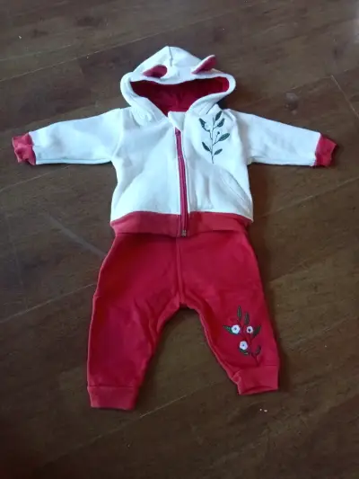 Conjunto de bebé con capucha leer descripción - miniatura 1