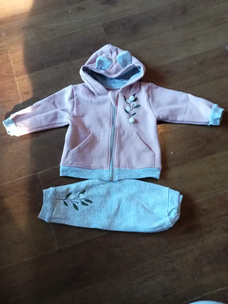 Conjunto de bebé con capucha leer descripción - 3