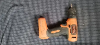 Taladro inalámbrico Black+Decker - miniatura 1
