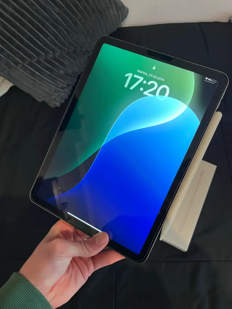 iPad Air 5ta generación + Apple Pencil - 2