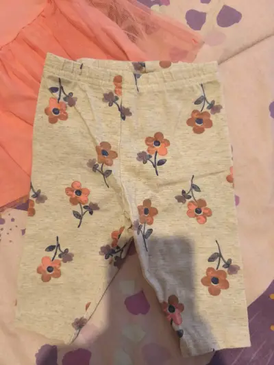 Conjunto infantil vestido y leggings - miniatura 2