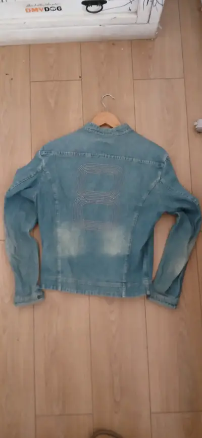 Chaqueta de mezclilla azul con cierre - miniatura 2