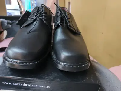 Zapatos formales negros Overland nuevos - miniatura 1