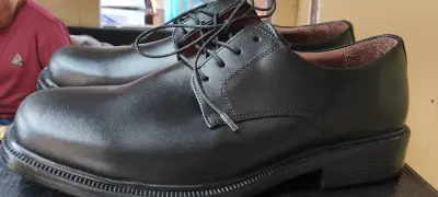 Zapatos formales negros Overland nuevos - miniatura 2