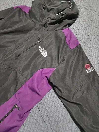 Cortavientos The North Face - Negro y Morado - miniatura 5