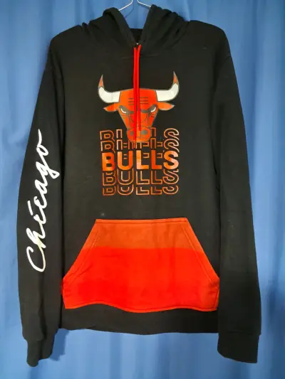 Polerón Chicago Bulls - Negro y Rojo - miniatura 1