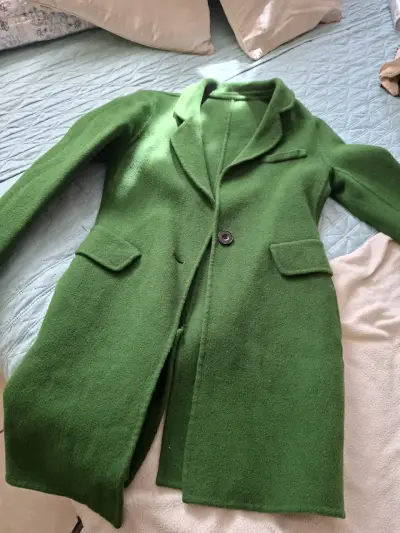 Abrigo verde elegante para mujer - miniatura 1