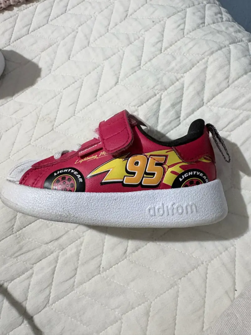 Zapatillas Adidas Cars para niños talla 23 - 2