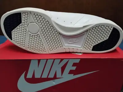 Zapatillas Nike blancas de cuero - miniatura 4