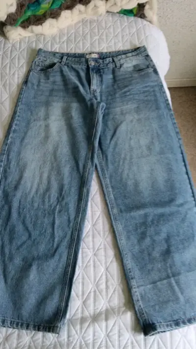 Jeans de mezclilla azul clásico - miniatura 1