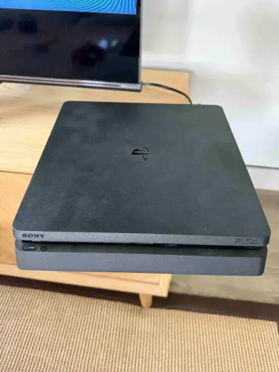 Consola Sony PlayStation 4 Slim - miniatura 1