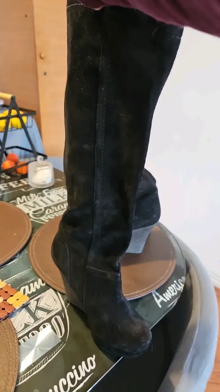 Botas largas de cuña negros de gamuza - 3
