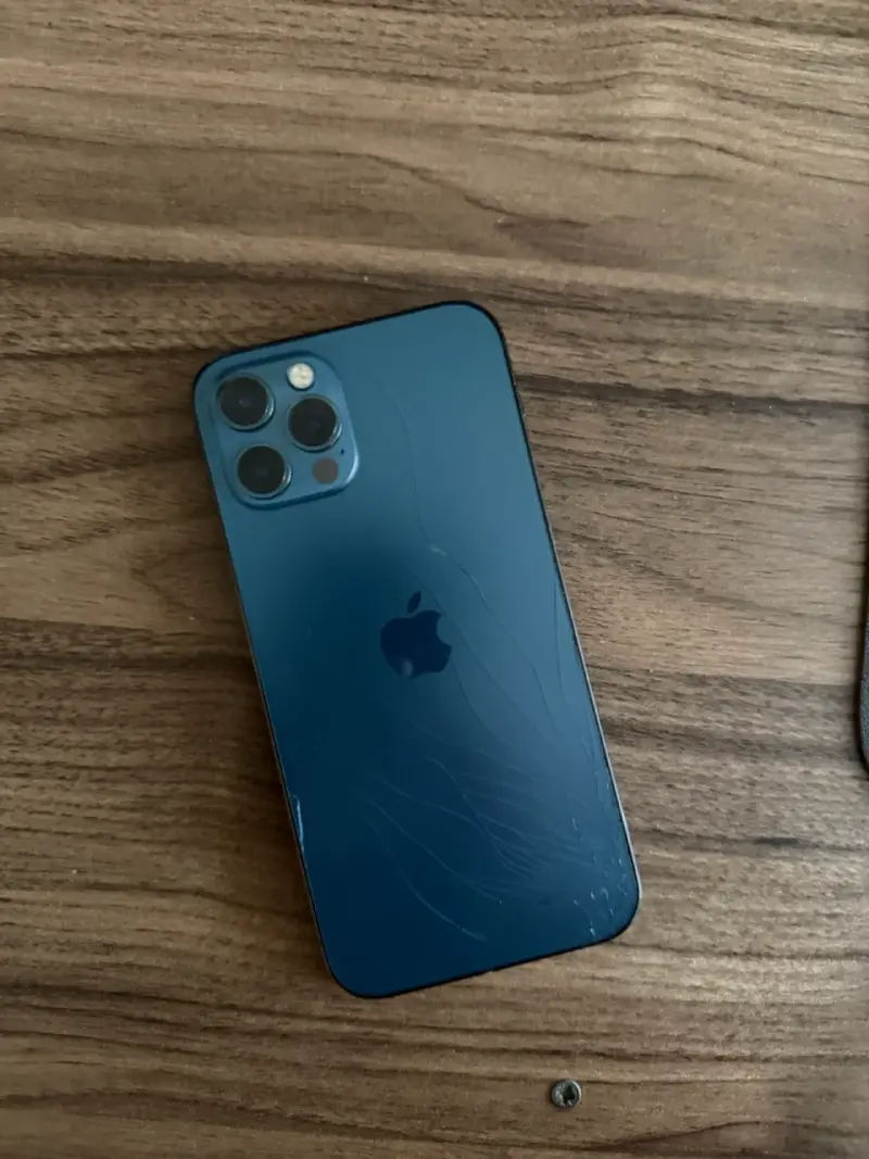 iPhone 12 Pro (Detalle) - 4