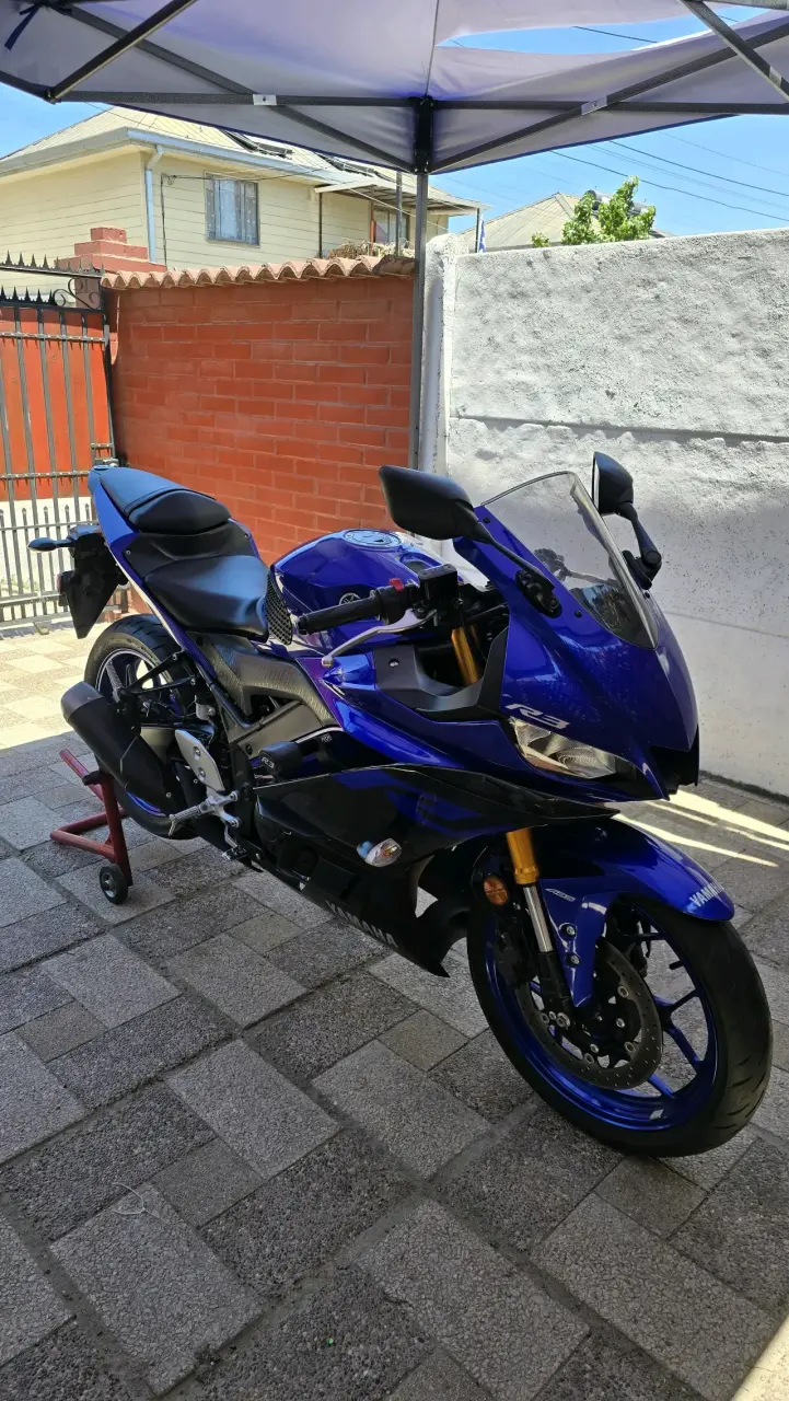 Moto deportiva Yamaha R3-A azul excelente estado - 2