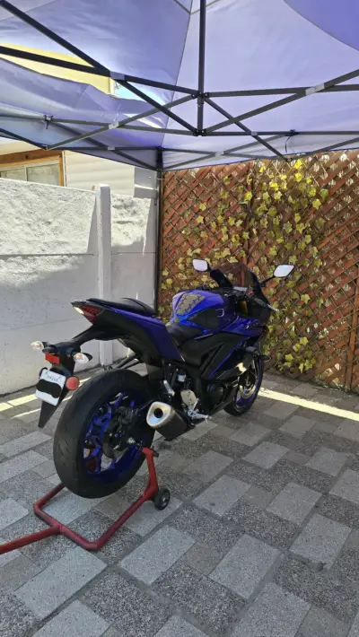 Moto deportiva Yamaha R3-A azul excelente estado - miniatura 3