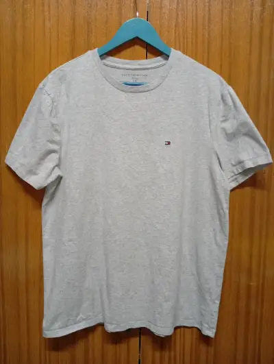 Polera Tommy Hilfiger gris claro - miniatura 1