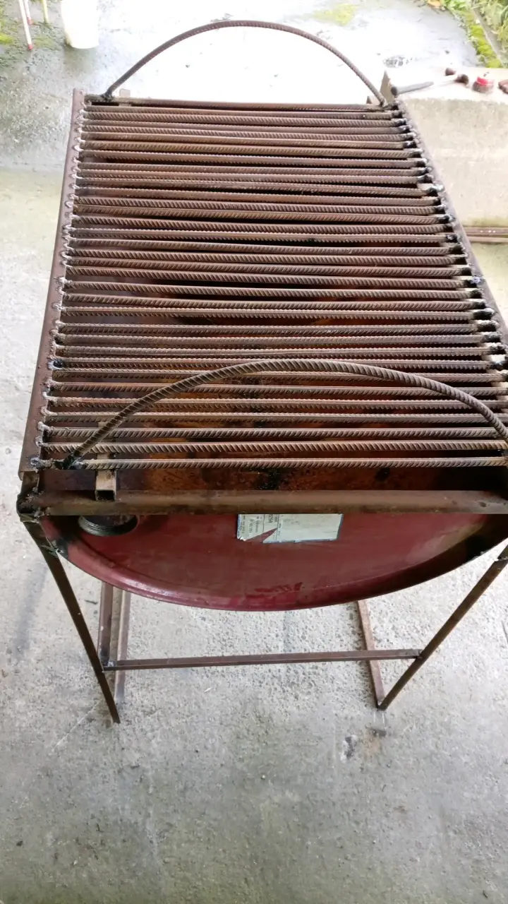 Parrilla de tambor metálica para asados - 4