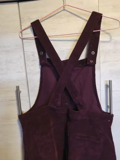 Jumper burdeos con tirantes - miniatura 2