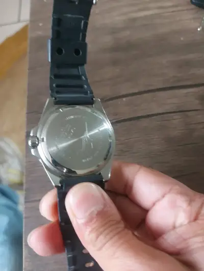 Reloj Casio sumergible negro y verde - miniatura 4