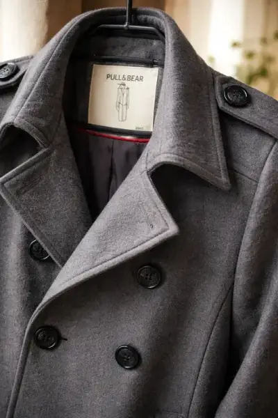 Abrigo largo gris elegante para mujer - miniatura 2