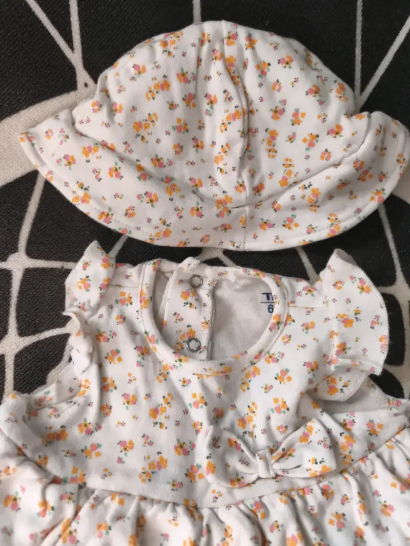 Conjunto de bebé con sombrero floral - 2