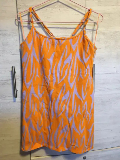 Vestido veraniego estampado naranja y lila - miniatura 1