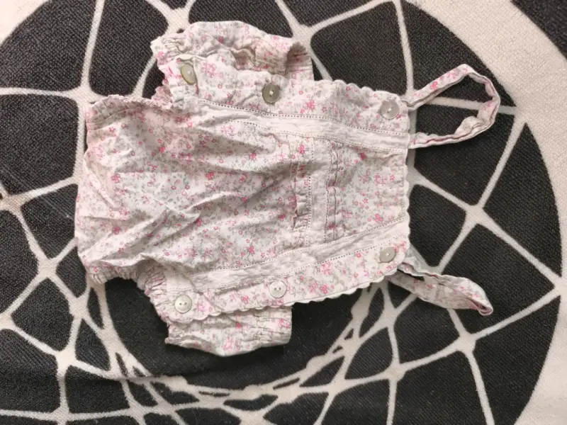Enterito de bebé con estampado floral - 1