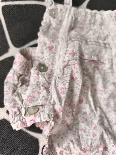 Enterito de bebé con estampado floral - miniatura 2