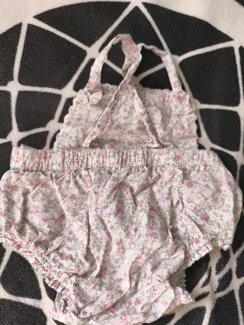Enterito de bebé con estampado floral - 3