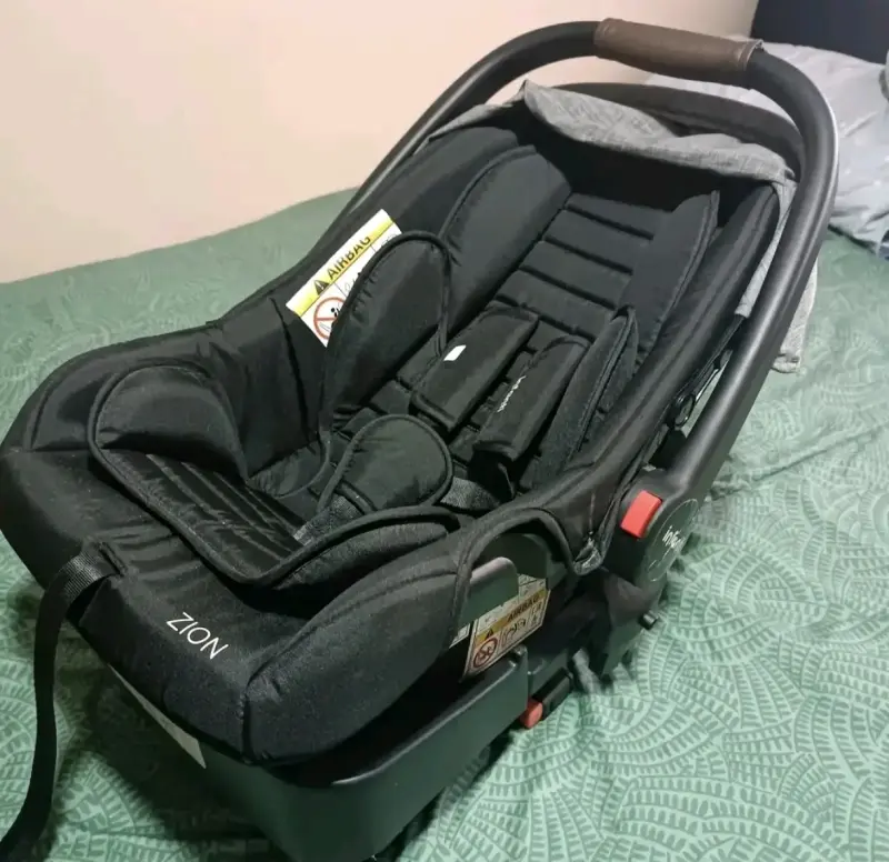 Base de silla de auto para bebé - 2