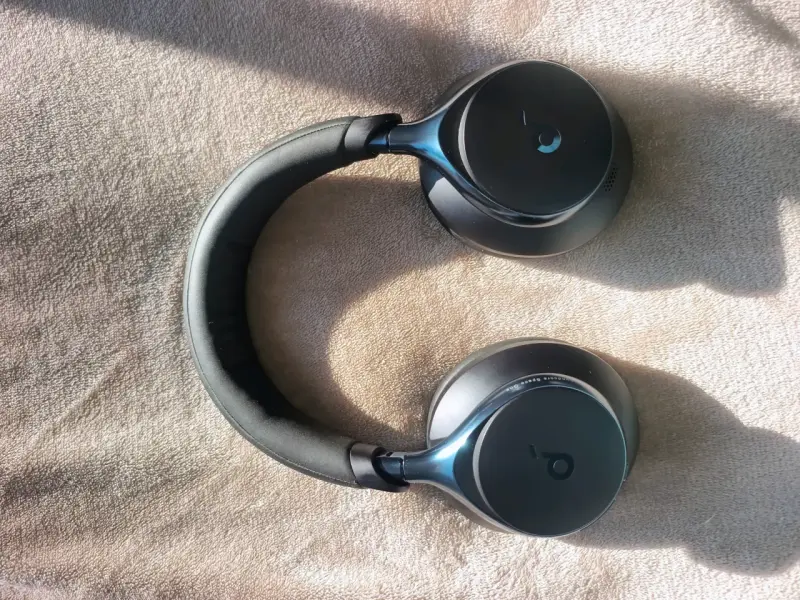Soundcore Space One + KZ Castor Con Accesorios - 6