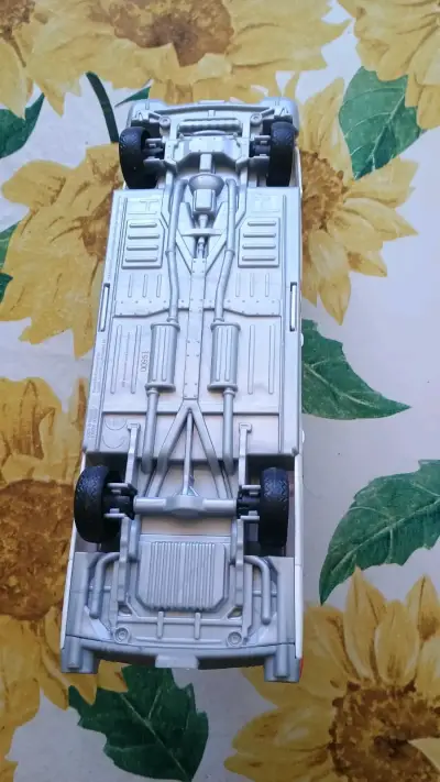Auto de juguete Ecto-1 de Ghostbusters - miniatura 5