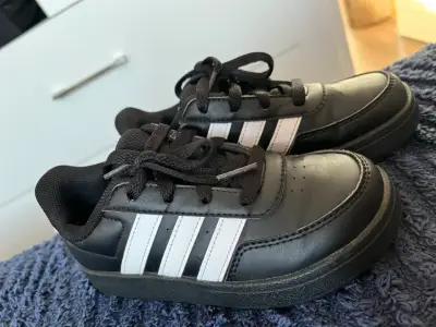 Zapatillas Adidas  deportivas negras de niñ@s - miniatura 2