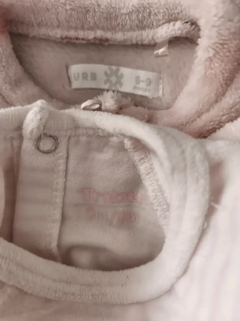 Conjunto de pijamas para bebé con diseño de conejito y corazones - 4