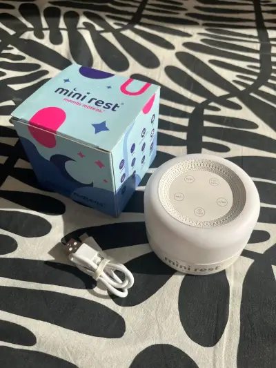 Ruido Blanco Mini Rest para bebés - miniatura 1