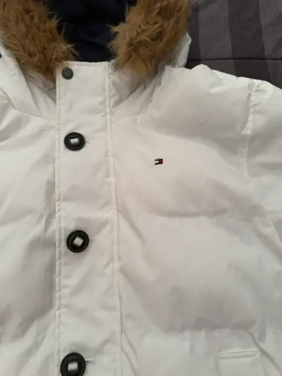 Parka blanca con capucha de pelo Tommy Hilfiger - miniatura 2