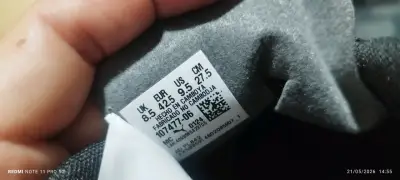 Botines de fútbol Puma negros y rosados - miniatura 2