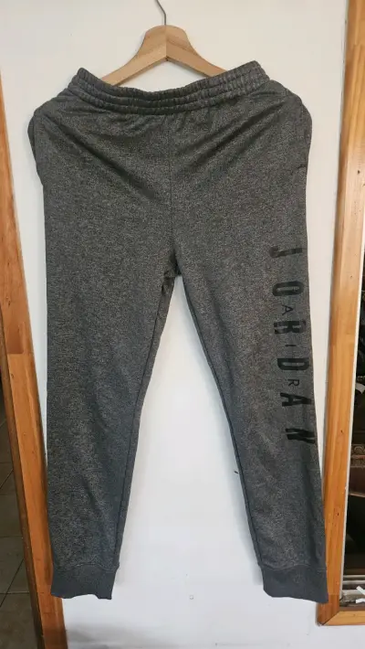 Pantalones deportivos Jordan gris - miniatura 1