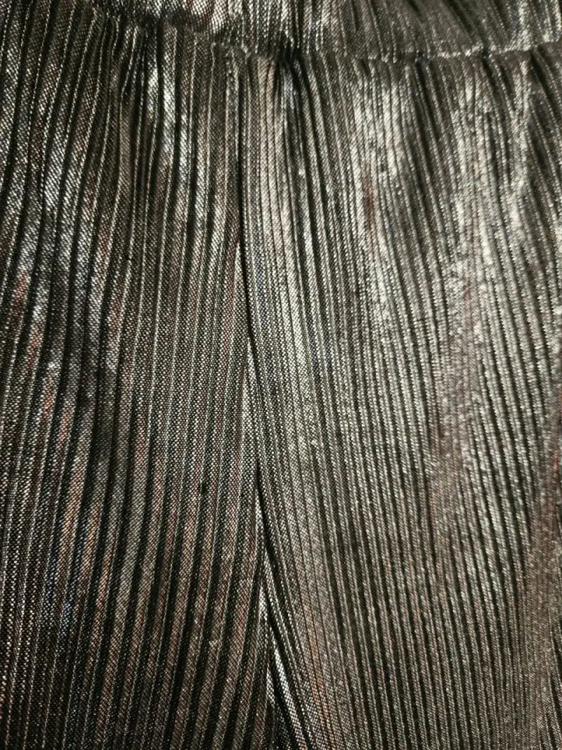 Short sueltos negro y plateado - 2