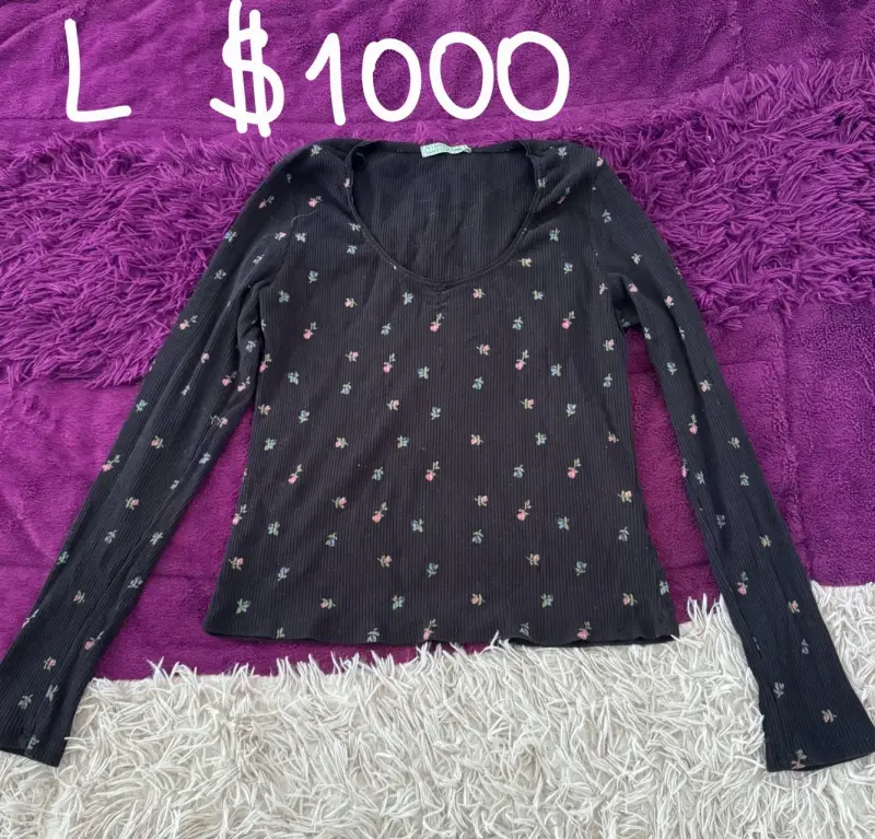 Blusa verde con encaje negro - 5