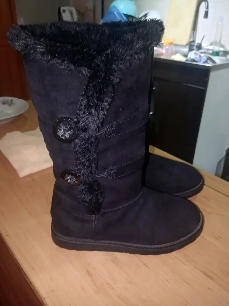 Botas negras con forro de peluche - 2