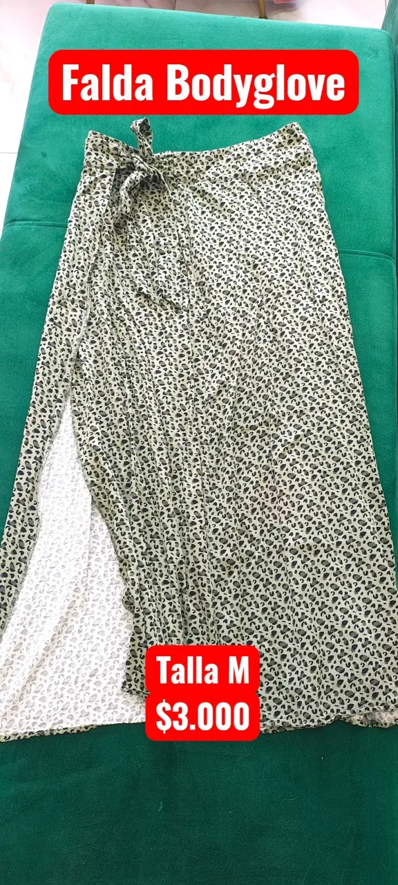 Faldas, vestidos y blusas - 3