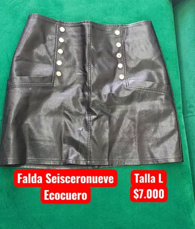 Faldas, vestidos y blusas - miniatura 4
