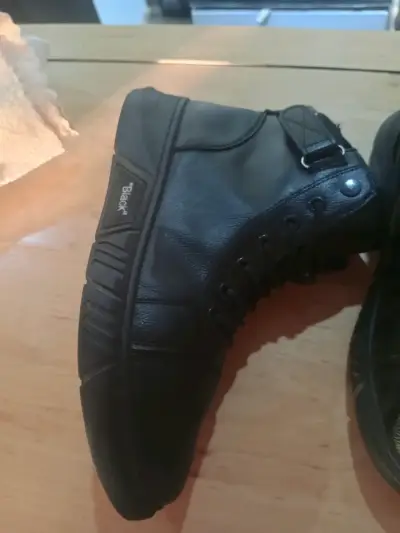 Botas negras de cuero para mujer - miniatura 4