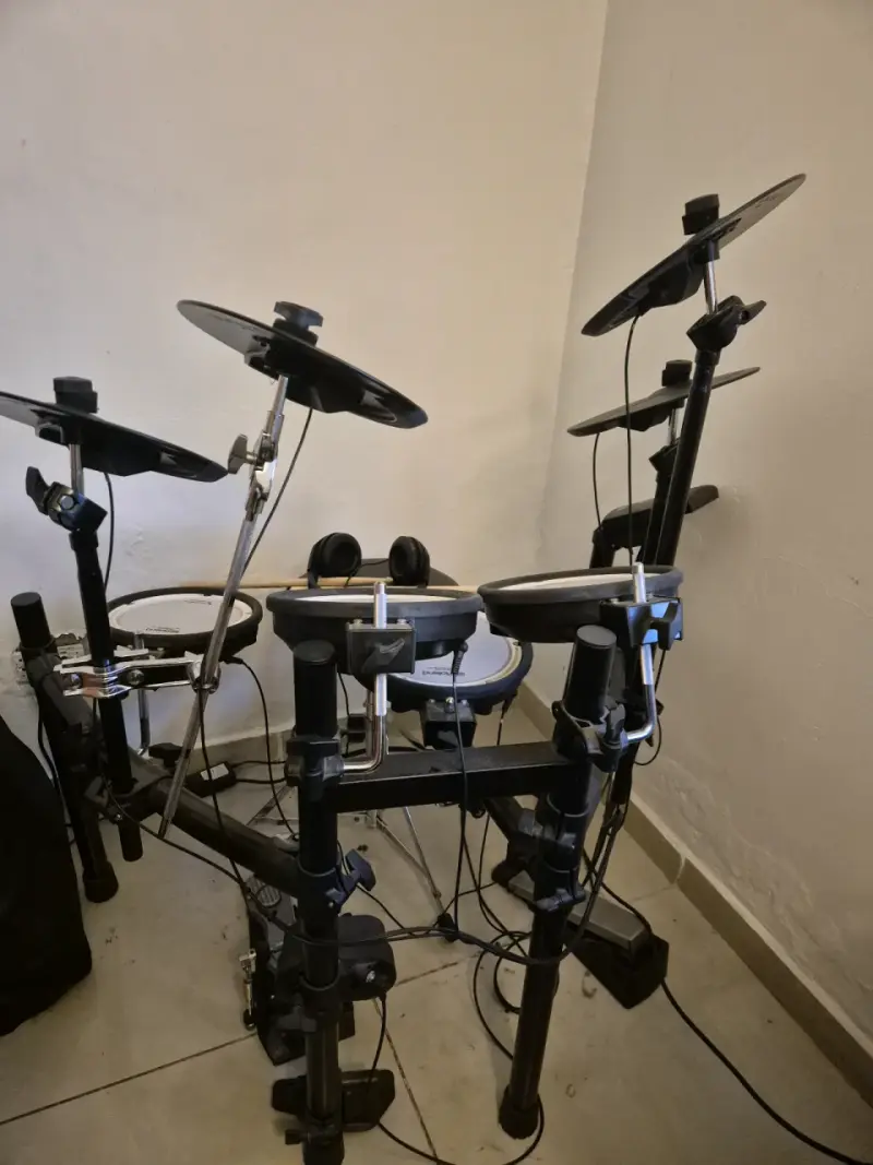 Batería electrónica ROLAND TD01 DMK