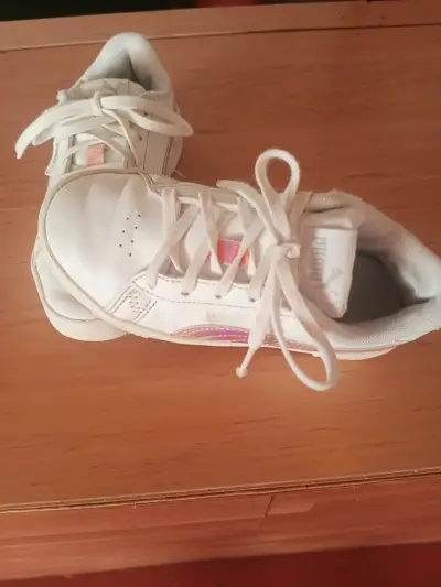 Zapatillas deportivas blancas para niños - miniatura 1