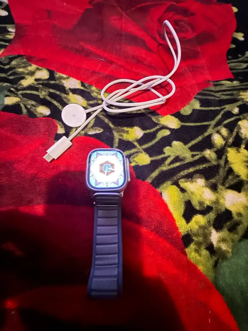 Smartwatch con cargador magnético incluido - 2