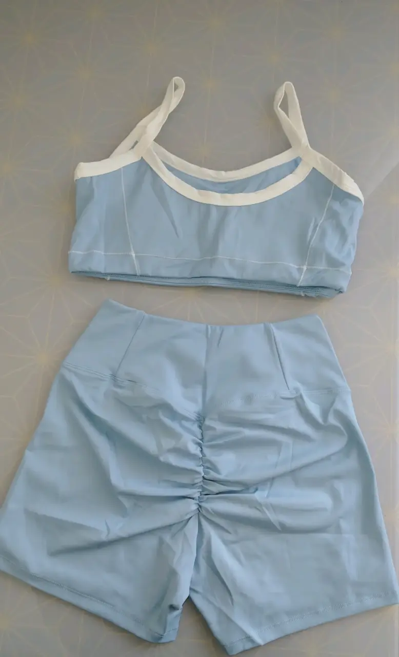 Conjunto deportivo azul claro para mujer - 2