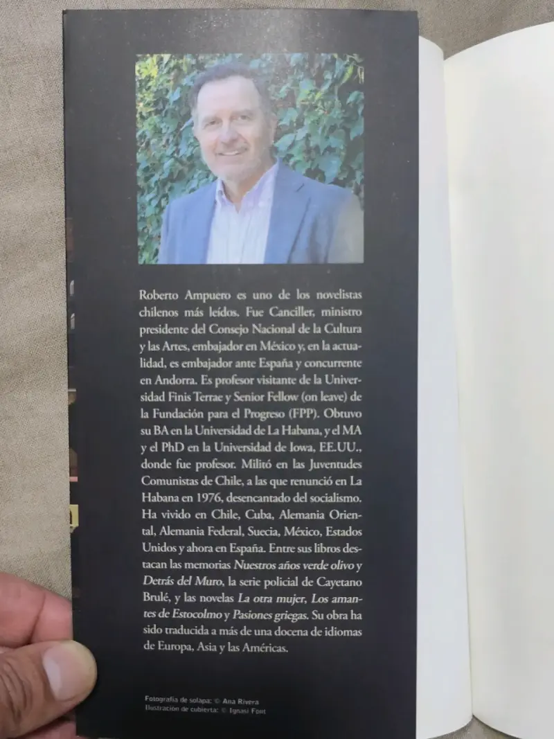 Libro 'Demonio' de Roberto Ampuero - 3