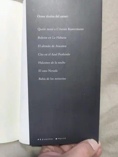 Libro 'Demonio' de Roberto Ampuero - miniatura 4